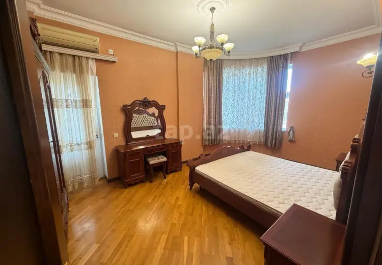 3 otaqlı mənzil , Bakı
