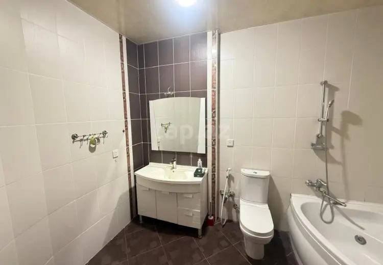 3 otaqlı mənzil , Bakı