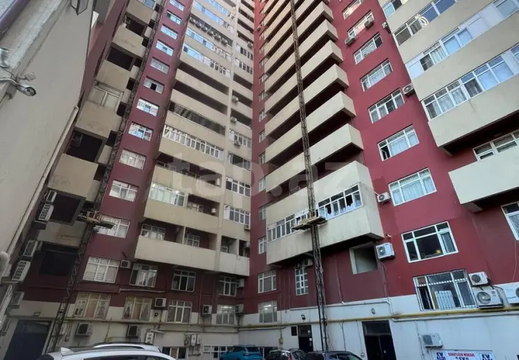 3 otaqlı mənzil , Bakı
