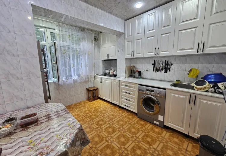 3 otaqlı mənzil , Bakı