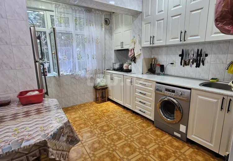 3 otaqlı mənzil , Bakı