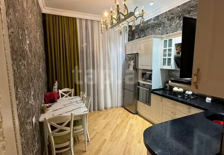 3 otaqlı mənzil , Bakı