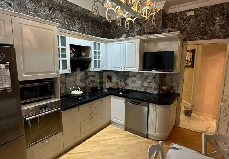 3 otaqlı mənzil , Bakı