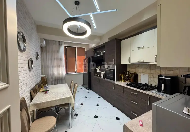 3 otaqlı mənzil , Bakı