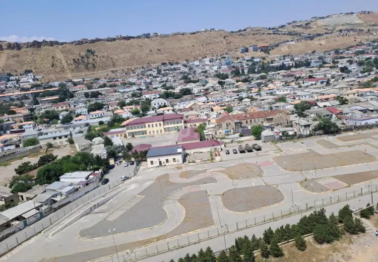 3 otaqlı mənzil , Səbail, Bakı