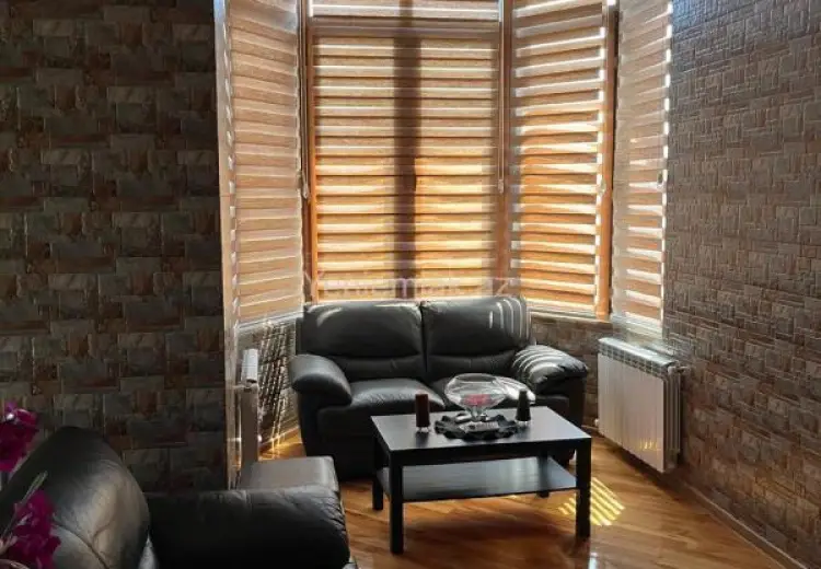 7 otaqlı mənzil Satılır, Quba