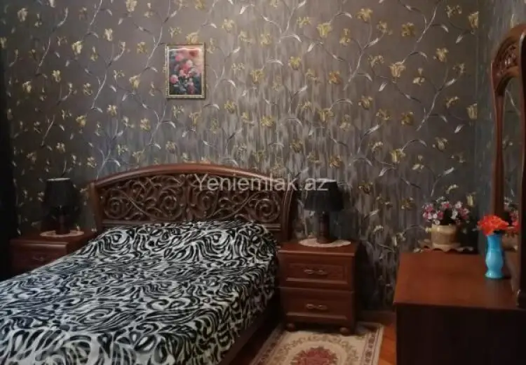 7 otaqlı mənzil Satılır, Quba