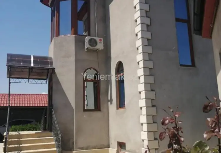 7 otaqlı mənzil Satılır, Quba