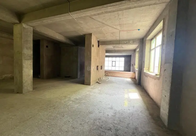 136 m² Obyekt / Ofis Satılır, Yasamal, Bakı