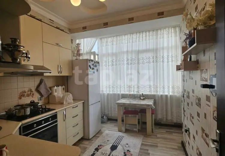 3 otaqlı mənzil , Bakı