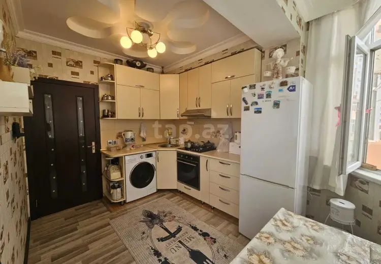 3 otaqlı mənzil , Bakı
