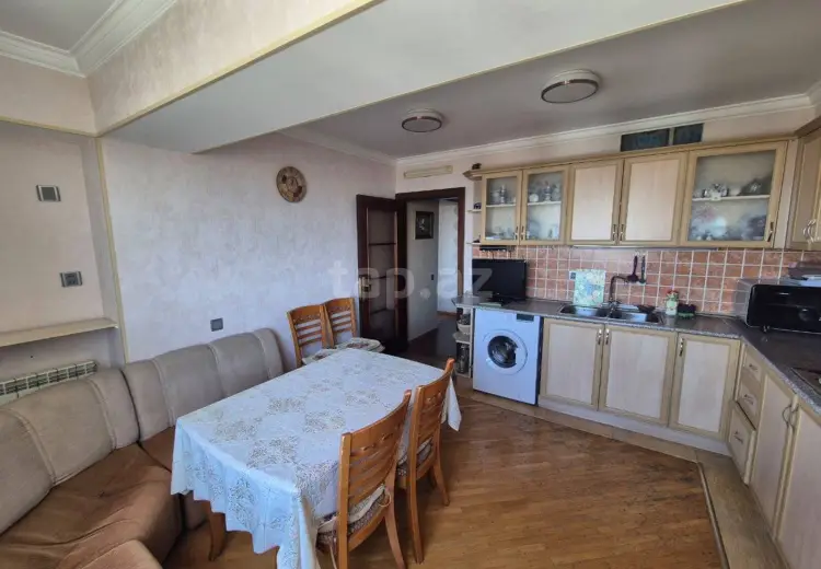 3 otaqlı mənzil , Bakı