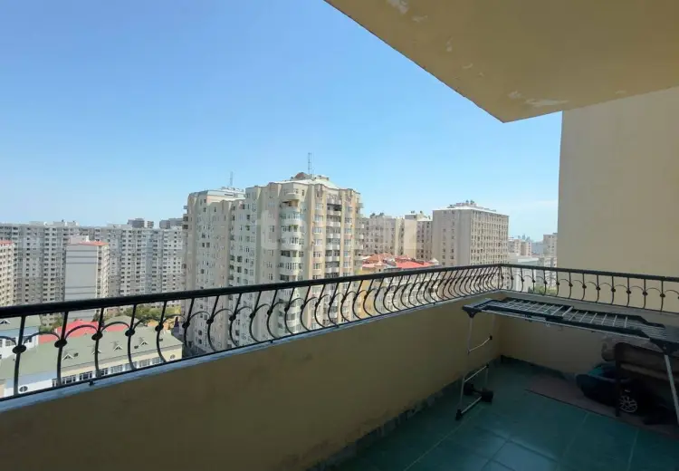 3 otaqlı mənzil , Bakı