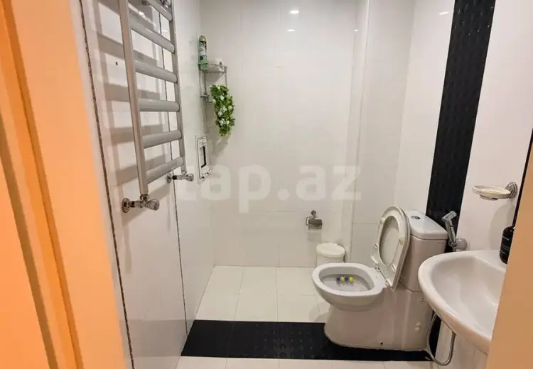 3 otaqlı mənzil , Bakı