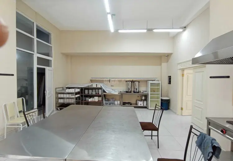 350 m² Obyekt / Ofis Satılır, Yeni Yasamal qəs., Yasamal, Bakı