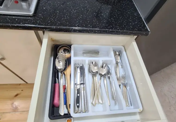 5 otaqlı mənzil Satılır, Qəbələ