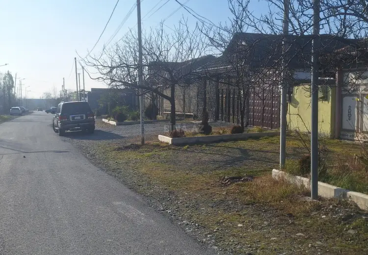 4 sot Torpaq Satılır, Qəbələ