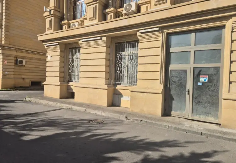 140 m² Obyekt / Ofis Satılır, Bayıl qəs., Səbail, Bakı