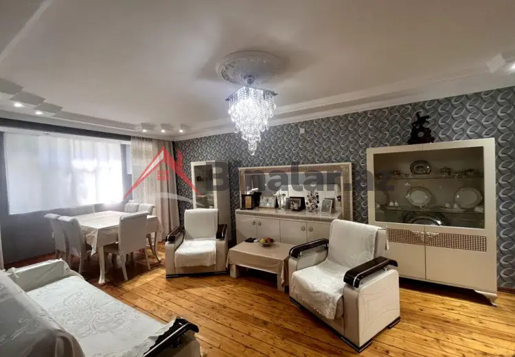 3 otaqlı mənzil Satılır, Gəncə