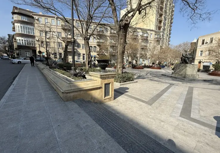 61 m² Obyekt / Ofis Satılır, Səbail, Bakı