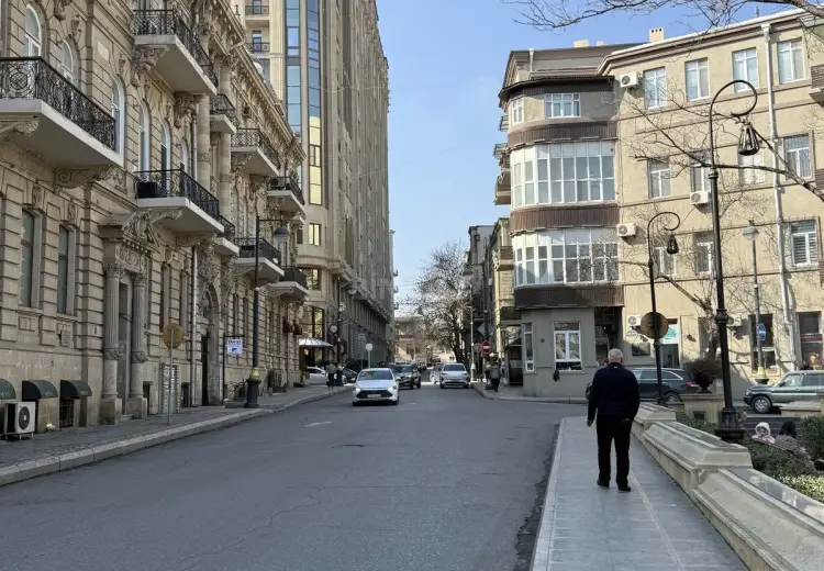 61 m² Obyekt / Ofis Satılır, Səbail, Bakı