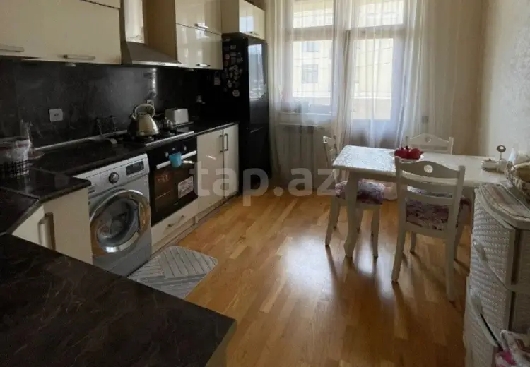 3 otaqlı mənzil , Bakı