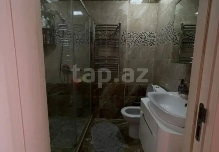 3 otaqlı mənzil , Bakı