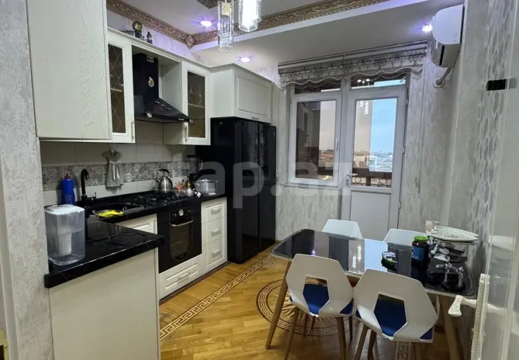 3 otaqlı mənzil , Bakı