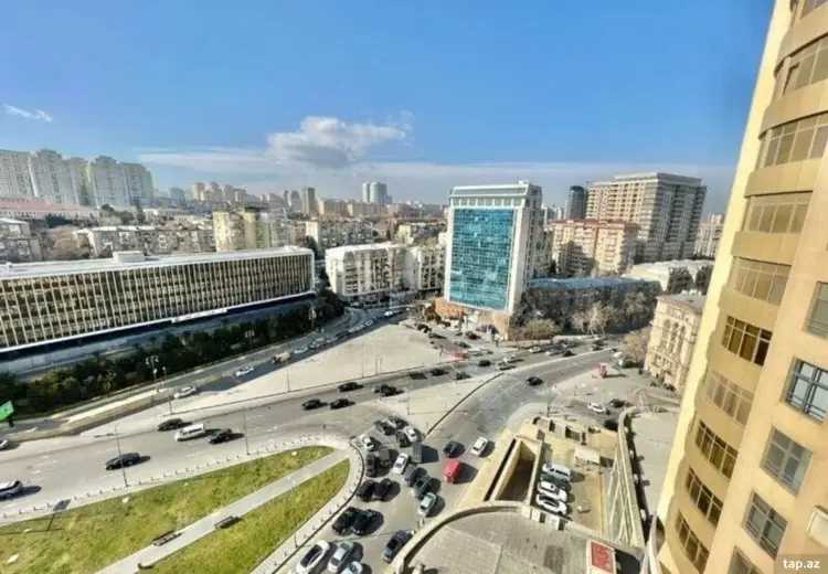 3 otaqlı mənzil , Bakı