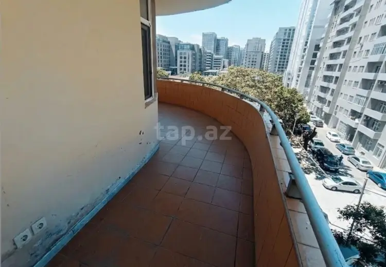 3 otaqlı mənzil , Bakı