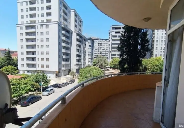 3 otaqlı mənzil , Bakı