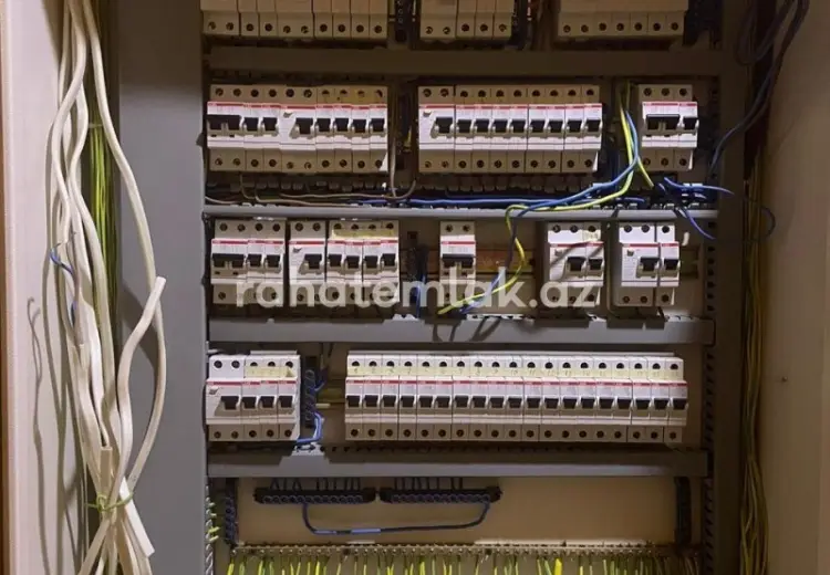 4 otaqlı mənzil Satılır, Bakı