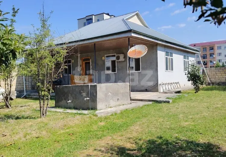 3 otaqlı mənzil , Şəki