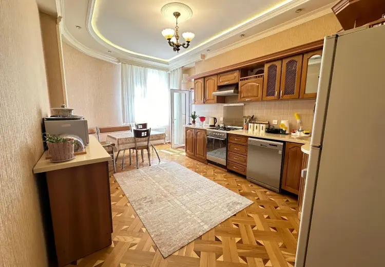 3 otaqlı mənzil Satılır, Yeni Yasamal qəs., Yasamal, Bakı