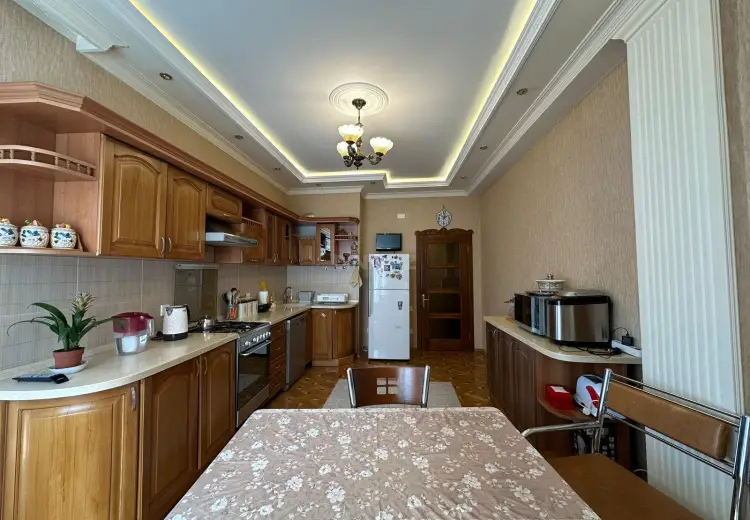 3 otaqlı mənzil Satılır, Yeni Yasamal qəs., Yasamal, Bakı