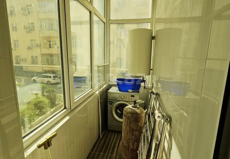 3 otaqlı mənzil , Bakı