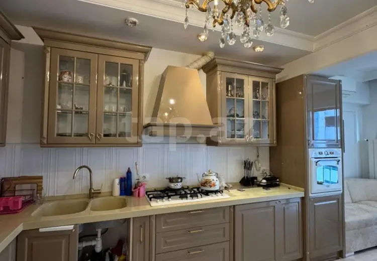 3 otaqlı mənzil , Bakı