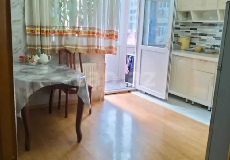 3 otaqlı mənzil , Bakı