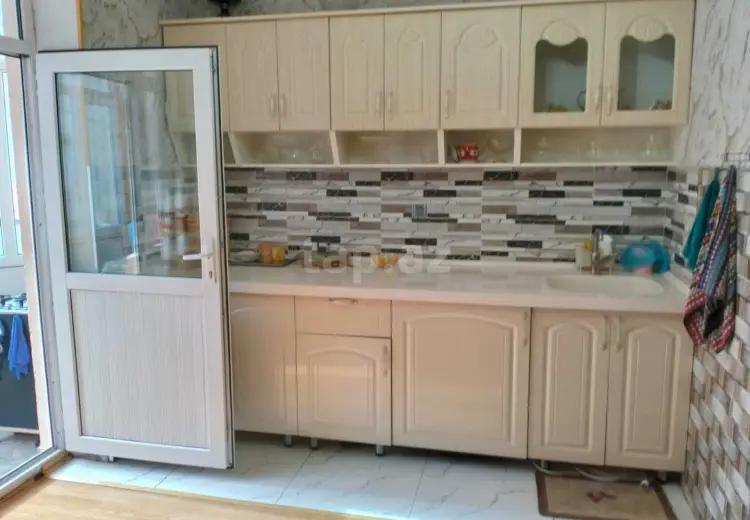 3 otaqlı mənzil , Bakı