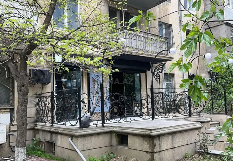 81 m² Obyekt / Ofis Satılır, Yasamal, Bakı