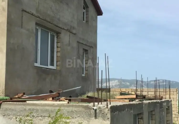8 otaqlı mənzil Satılır, Şamaxı