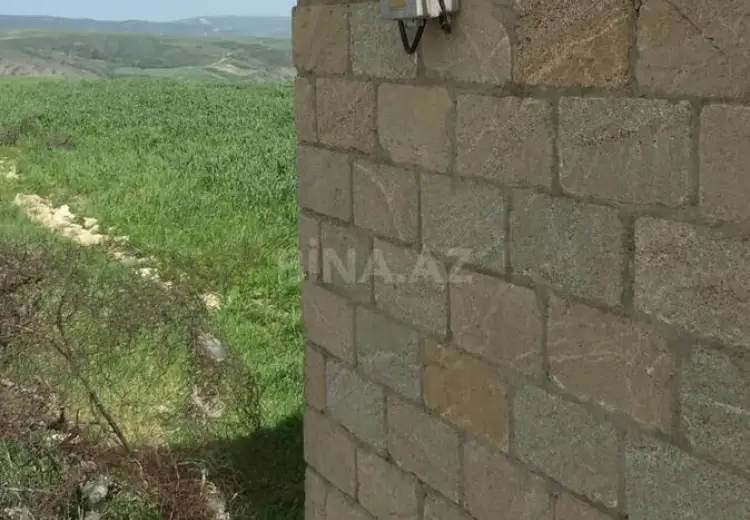 8 otaqlı mənzil Satılır, Şamaxı