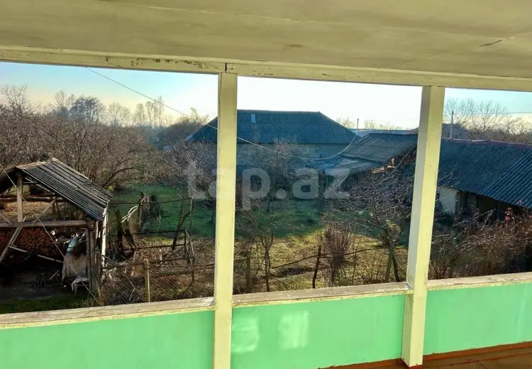 3 otaqlı mənzil , Oğuz
