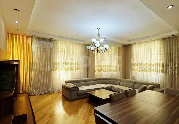 3 otaqlı mənzil , Bakı