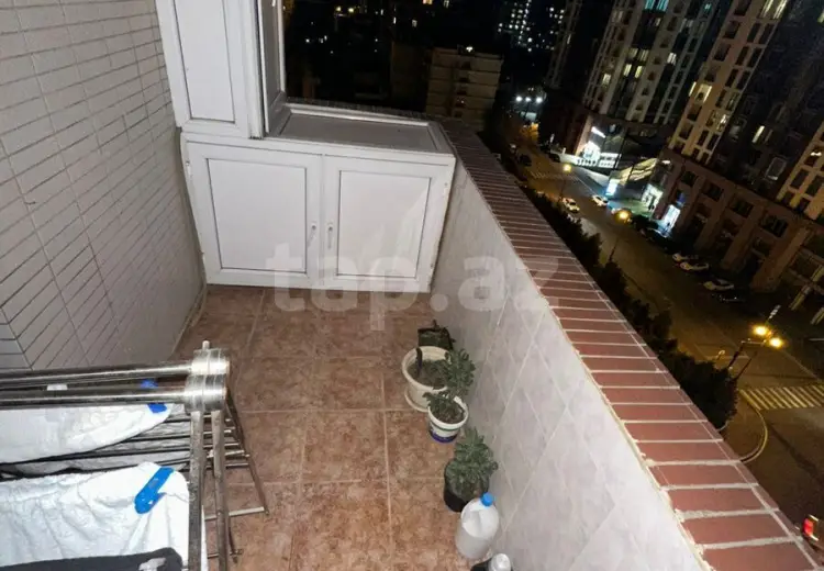 3 otaqlı mənzil , Bakı