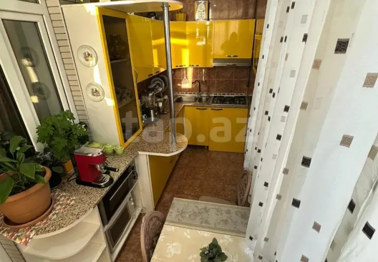 3 otaqlı mənzil , Bakı