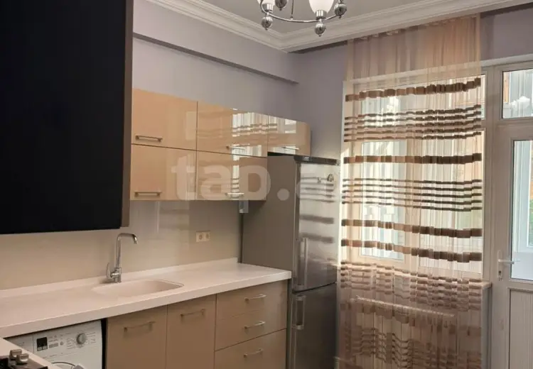 3 otaqlı mənzil , Bakı