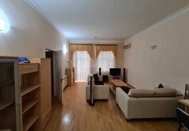 2 otaqlı mənzil Satılır, Səbail, Bakı