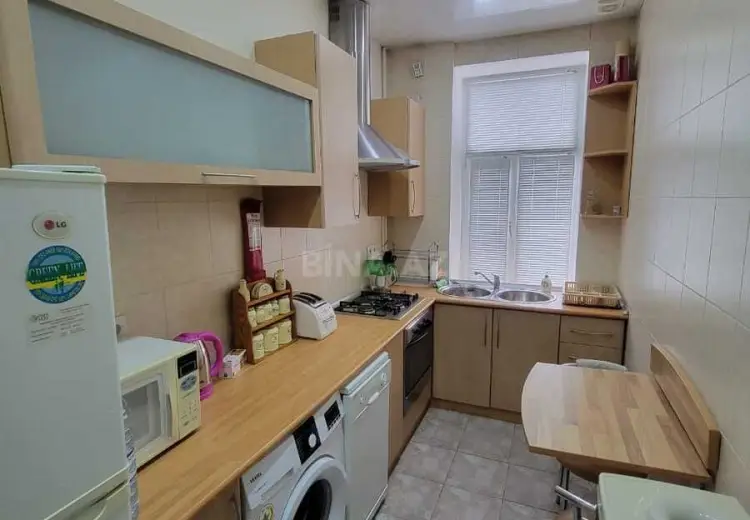 2 otaqlı mənzil Satılır, Səbail, Bakı