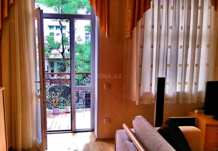 2 otaqlı mənzil Satılır, Səbail, Bakı